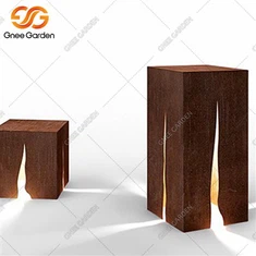 Kutub Potong Corten Baja Taman Cahaya